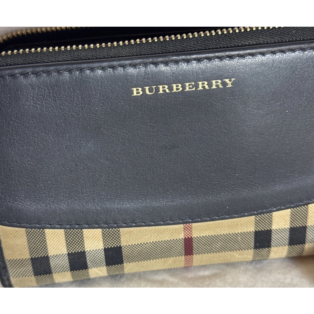 Burberry Black House Check Leather Zip Around Wallet - Picture 3 of 9